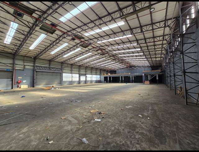 3,023M² WAREHOUSE TO LET IN BENROSE